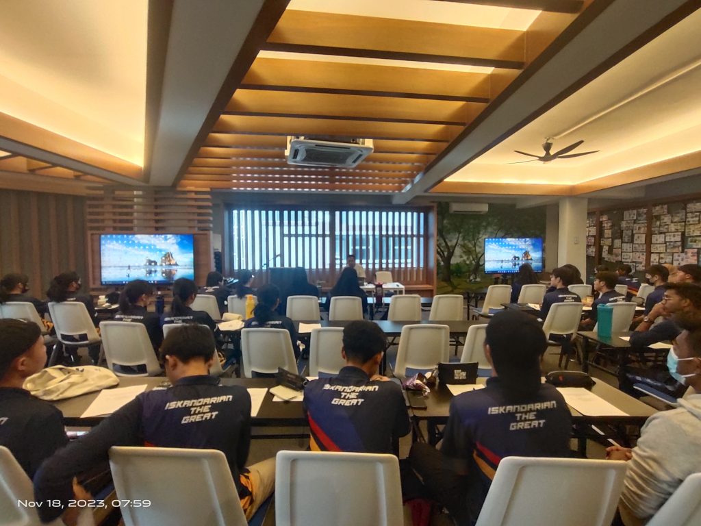 18 | TEKNIK JAWAB SOALAN SPM SMKIS8_075925