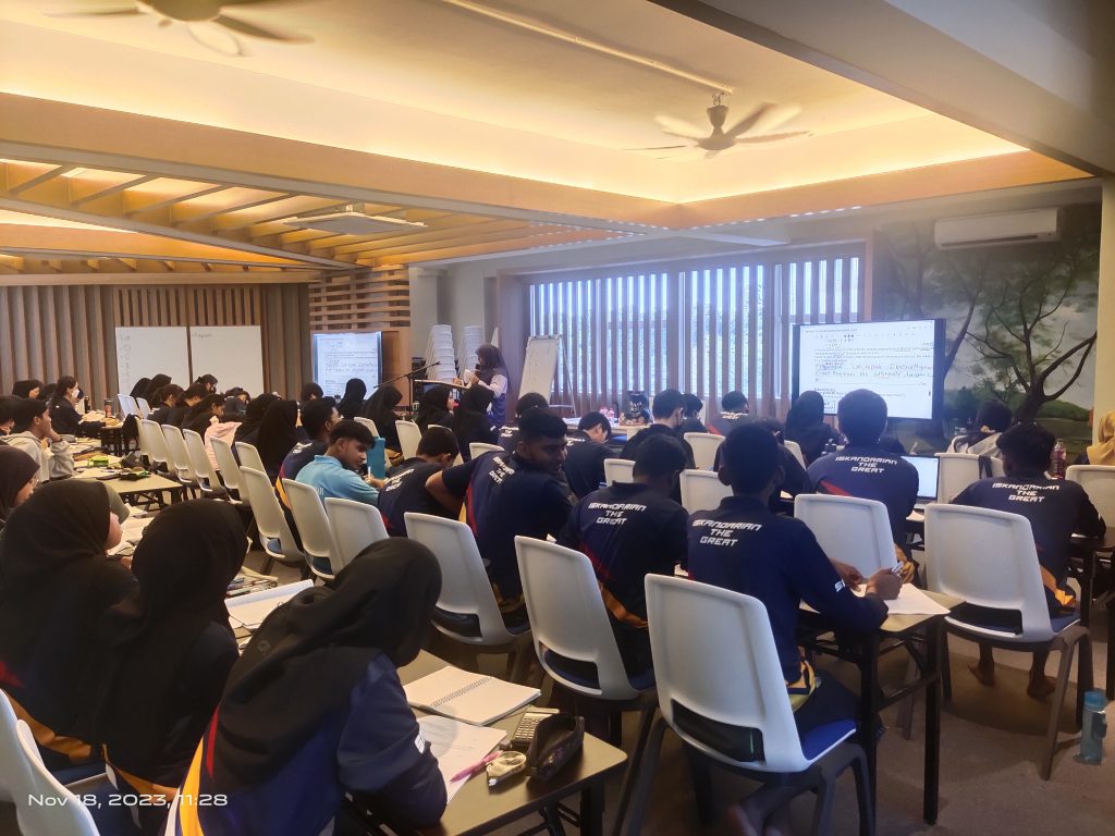 18 | TEKNIK JAWAB SOALAN SPM SMKIS8_112820