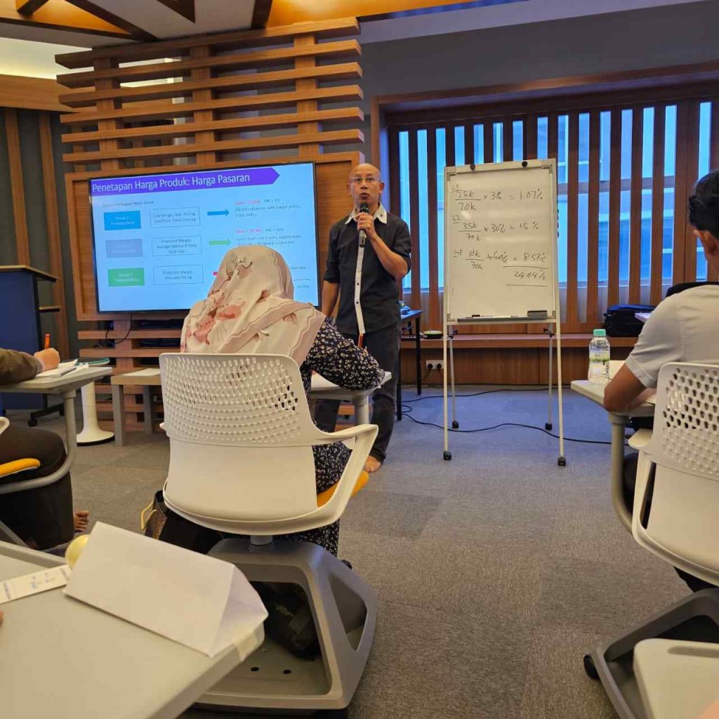 21 | AM AGORA MARDI-WA0042