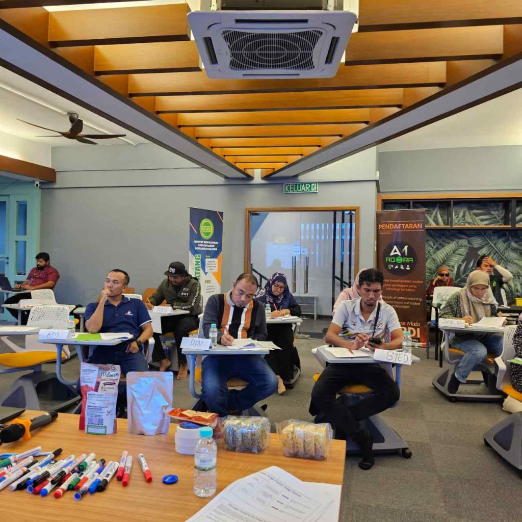 21 | AM AGORA MARDI-WA0043